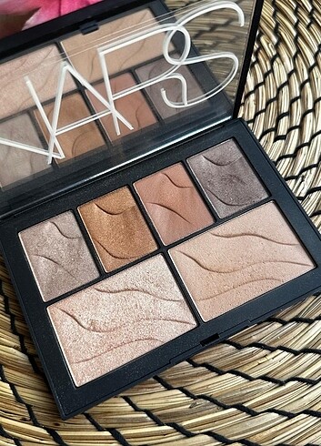  Beden Renk NARS FAR PALETİ 