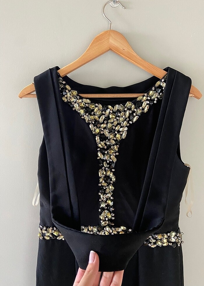 Çok şık gece elbisesi - Görsel 4