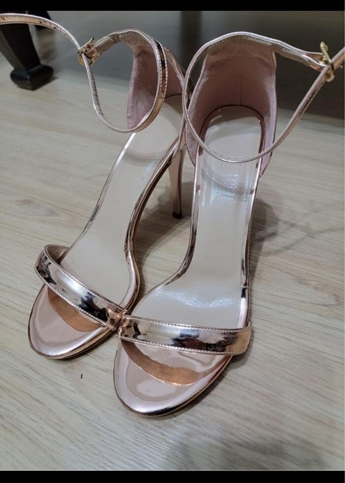 İnci Topuklu Ayakkabı - Görsel 3