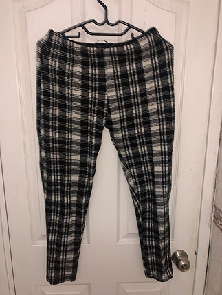 Kareli siyah beyaz pantalon tayt