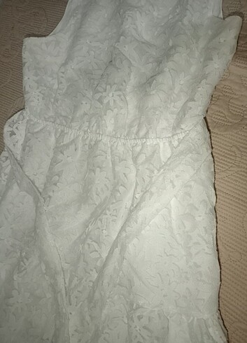 42 Beden Beli lastikli Beyaz papatya elbise 