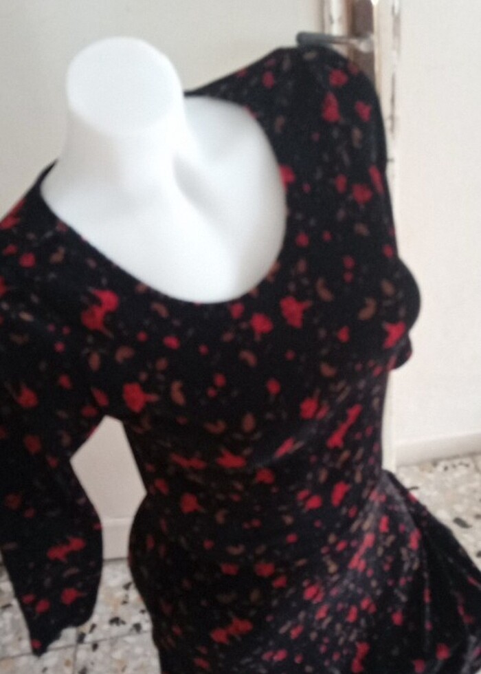 Kadife çiçekli elbise - Görsel 2