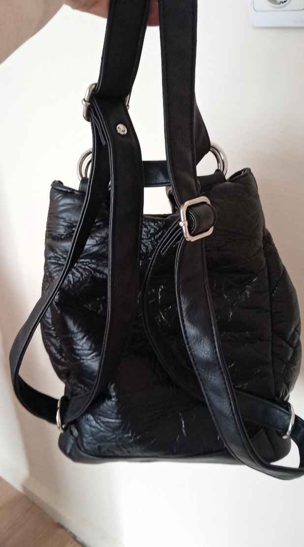 Parlak Siyah Deri Kadın Çantası - Görsel 2