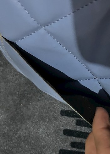 Mavi Zincir Detaylı Deri Kadın Çanta - Görsel 4