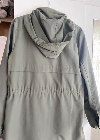 Yeşil yağmurluk - Görsel 3