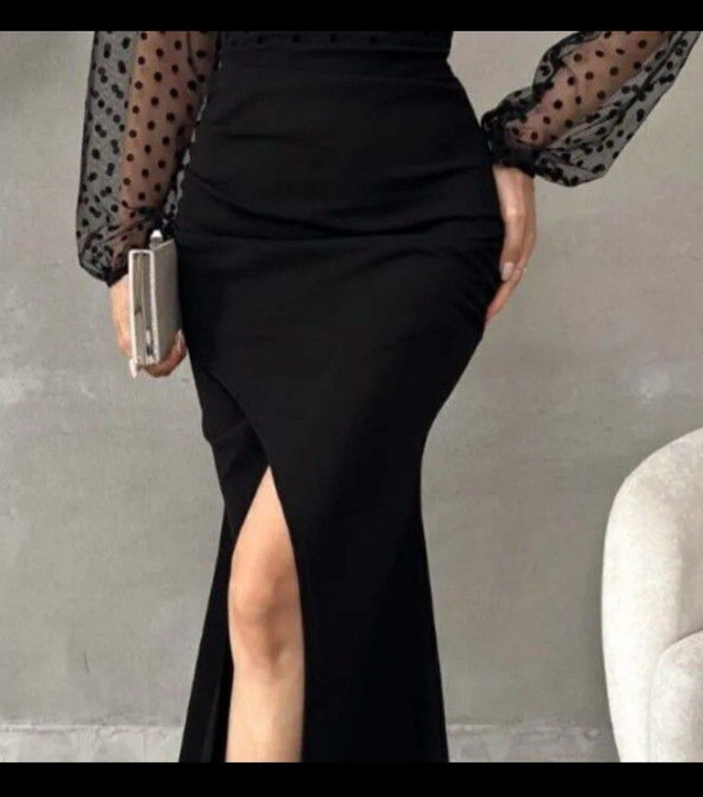 Uzun Siyah Puantiyeli V Yaka Elbise - Görsel 4