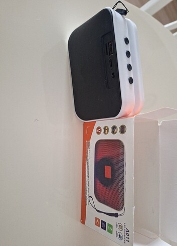 Siyah speaker 