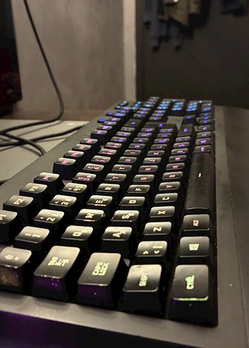 Logitech G213 Gaming mebran klavye - Görsel 3