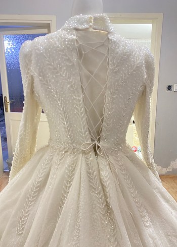 Yüksek Yakalı Uzun Kollu Prenses Gelinlik - Görsel 5