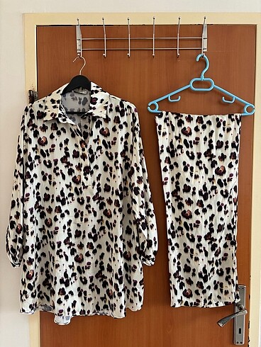 Leopar pontolon takım