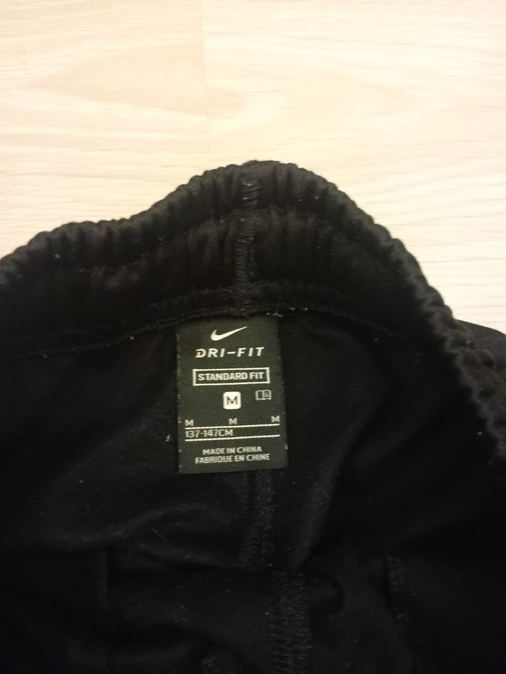 Siyah Spor Kadın Tayt Yırtmaçlı - Görsel 3