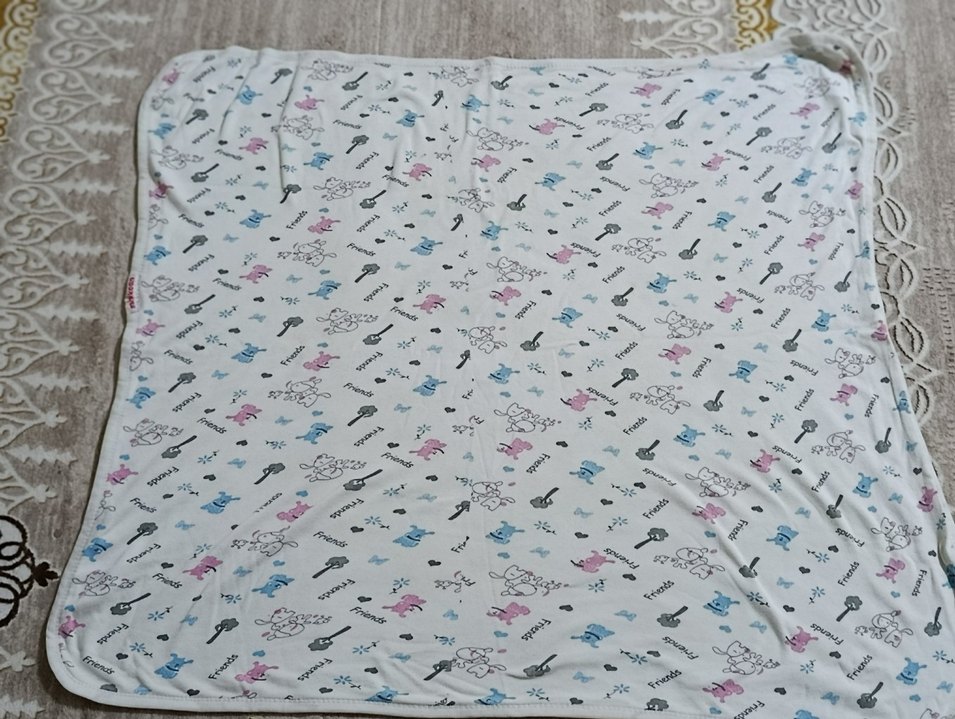 Beyaz Desenli Çocuk Battaniyesi - Görsel 2