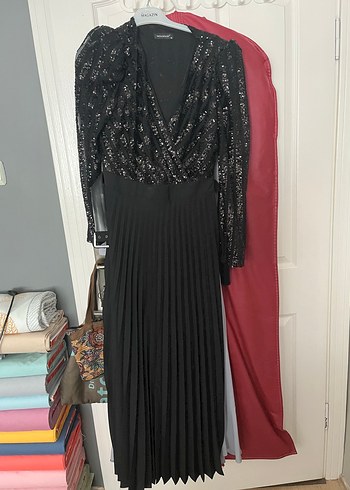 Uzun Kollu pullu Siyah Abiye Elbise - Görsel 2