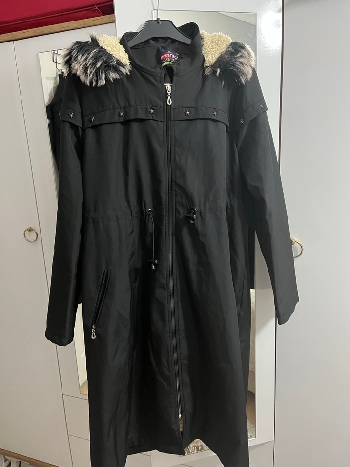 Uzun Siyah Kadın mont, Kürklü Kapüşonlu - Görsel 3