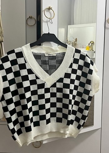 Ekose Desenli V Yaka Kadın Triko Süveter - Görsel 2