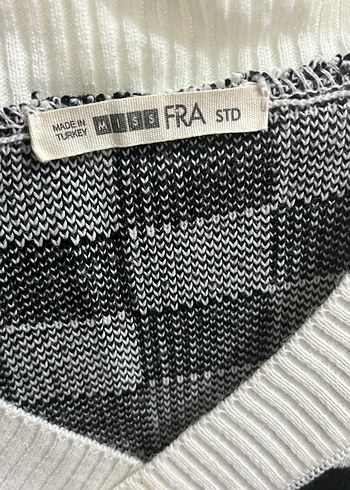 Ekose Desenli V Yaka Kadın Triko Süveter - Görsel 6