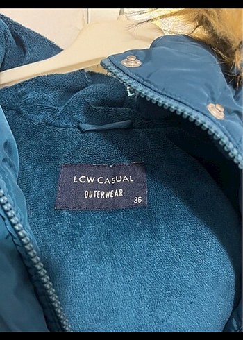 Kadın Mavi Kürklü Midi Kışlık Mont - Görsel 7