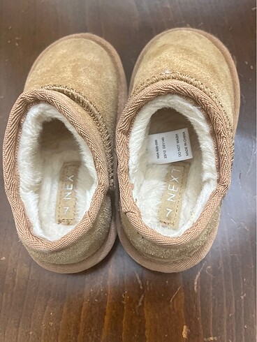 NeXT marka Ugg