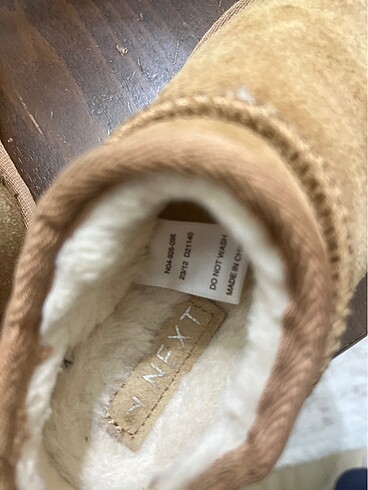 24 Beden camel Renk NeXT marka Ugg