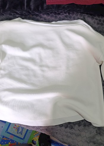 Beyaz Düğmeli V Yaka Hamile Tişörtü - Görsel 4