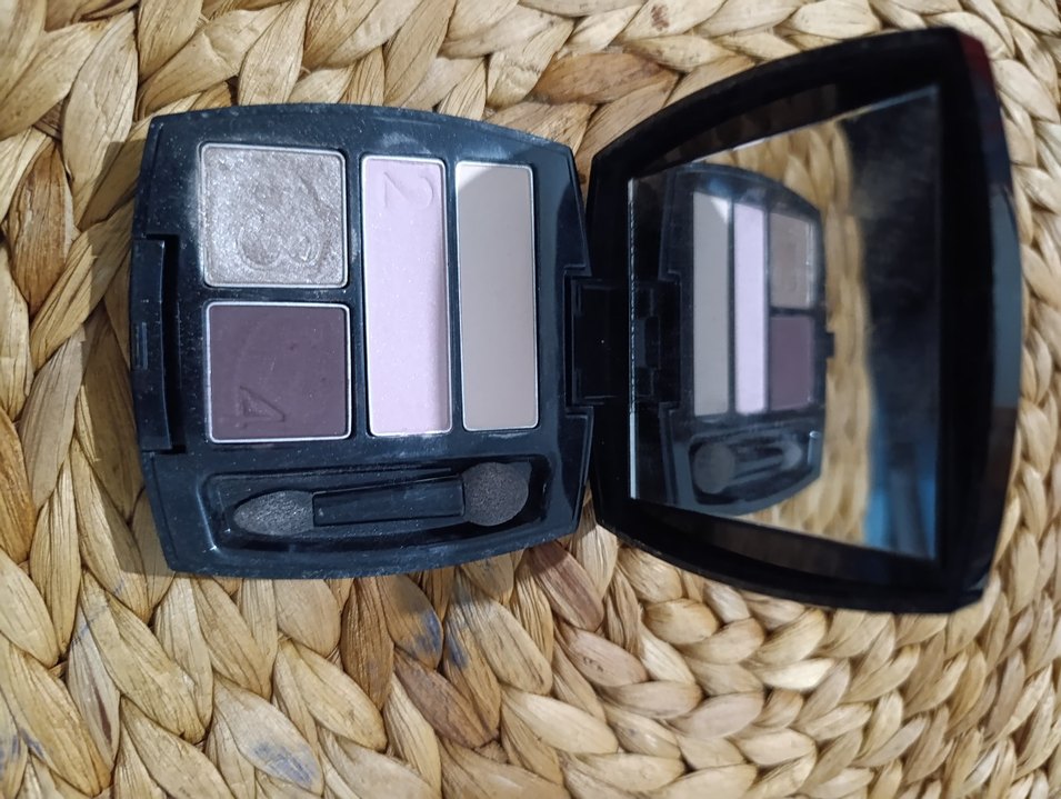 AVON Siyah Makyaj Süngeri - Görsel 2