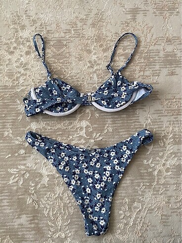 Oysho brazilian çiçekli bikini takımı