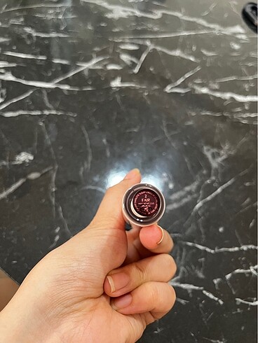 Diğer Charlotte Tilbury Beautiful Skin Kapatıcı