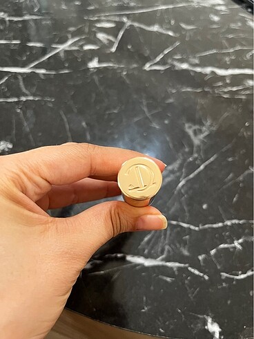 Beden Charlotte Tilbury Beautiful Skin Kapatıcı