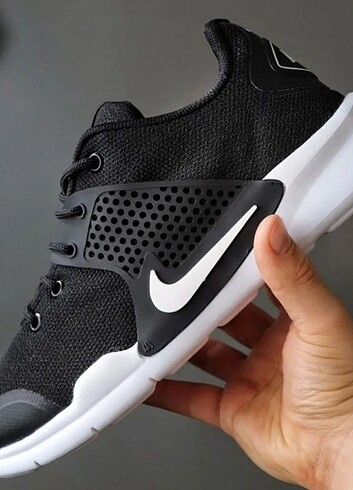 Nike arrovz 