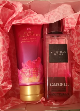Victoria's Secret set