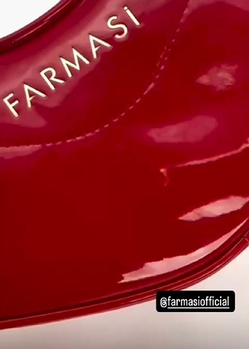 Farmasi FARMASİ KIRMIZI DUDAK ÇANTALI MAKYAJ MALZEMELERİ