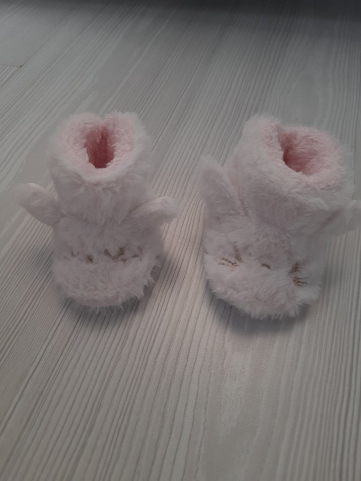 Pembe Nakışlı Kız Bebek Peluş Panduf - Görsel 3