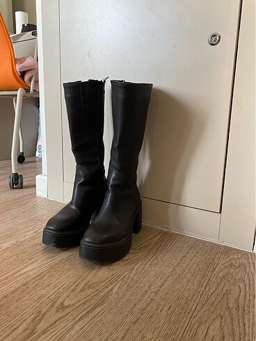 Zara stradivarius model platform ABBA cizme
