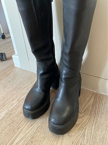 38 Beden siyah Renk stradivarius model platform ABBA cizme