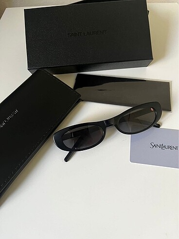 Saint Laurent 557 shade