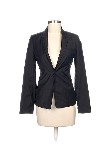 Bershka Blazer %70 İndirimli.