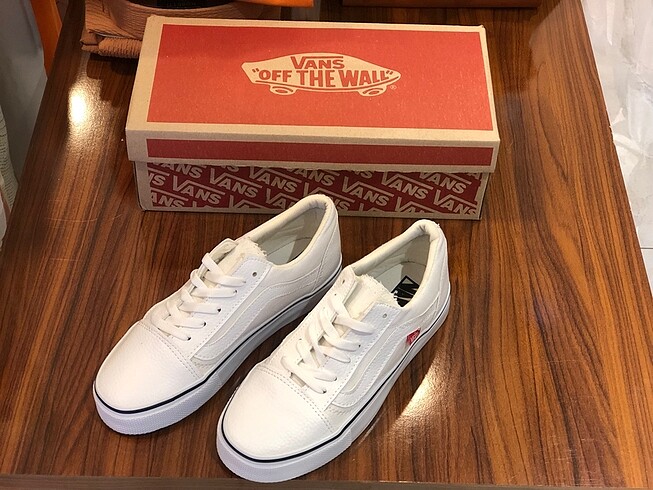 37 Beden beyaz Renk Vans 37