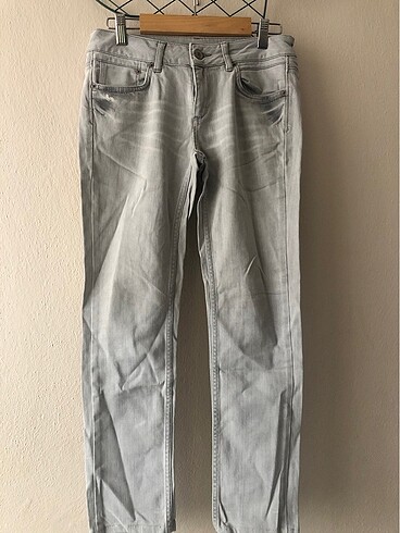 Gri jean