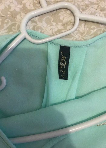 Turkuaz Dökümlü Kısa Kollu Kadın Bluz - Görsel 3