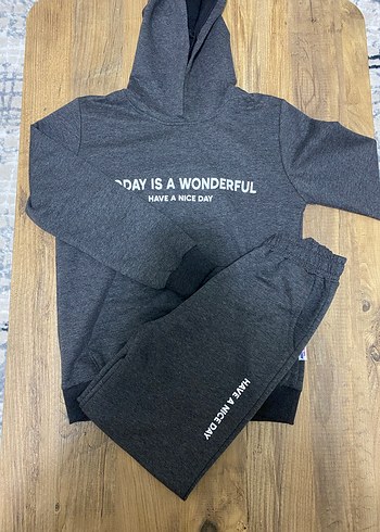 Gri Erkek Çocuk Kapüşonlu Sweatshirt ve Eşofman Takımı
