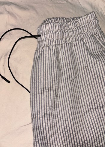 Gri Çizgili Keten Midi Pantolon - Görsel 3