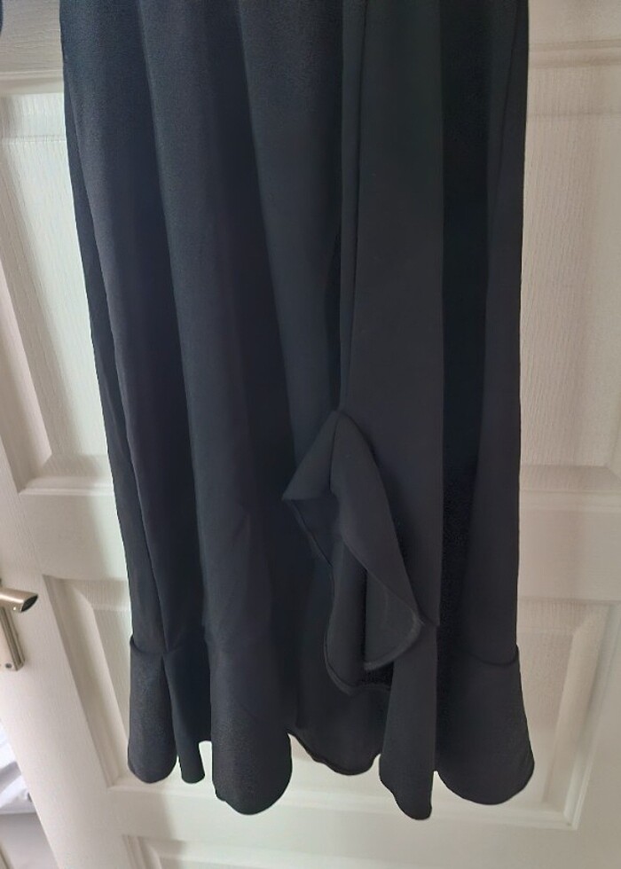 Siyah abiye ve günlük elbise - Görsel 4