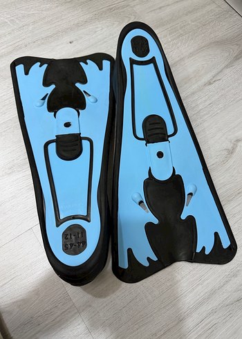 Yepyeni yetişkin Yüzme Paleti 44-45 Numara - Görsel 4