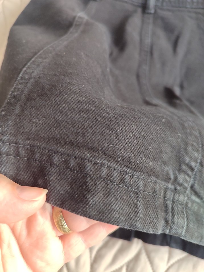 Düğmeli Siyah Denim Mini Etek - Görsel 4