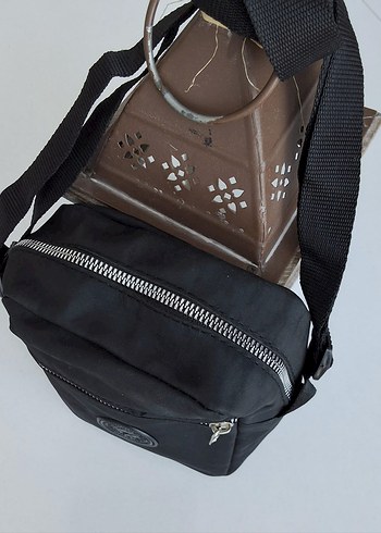 Kadın Siyah Fermuarlı Çapraz Çanta - Görsel 5