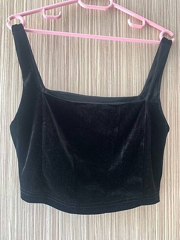 Siyah Crop
