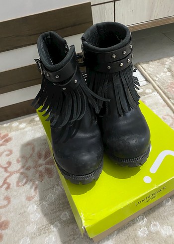 Tokalı Siyah Deri Püsküllü Topuklu Bot - Görsel 2