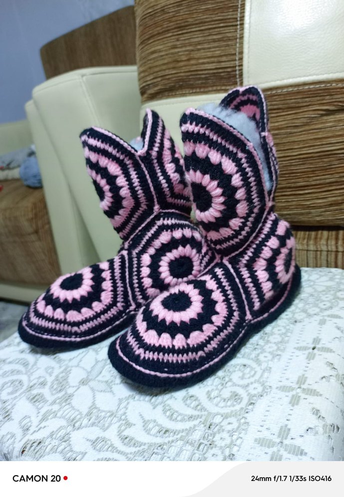 Pembe Renkli Örgü Kadın Ev Terliği - Görsel 2