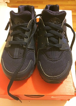 Nike 27,5 numara bir kere kullanıldı