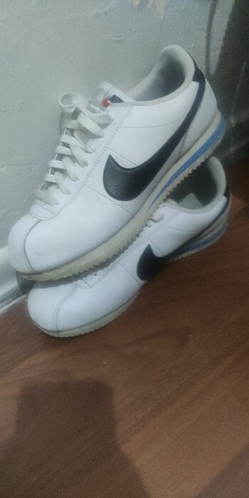 41 Beden beyaz Renk Nike ayakkabı 